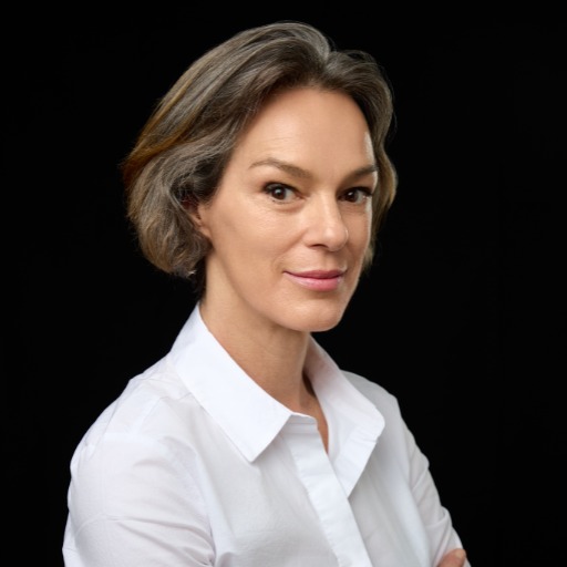 Jennifer Hickey Photo